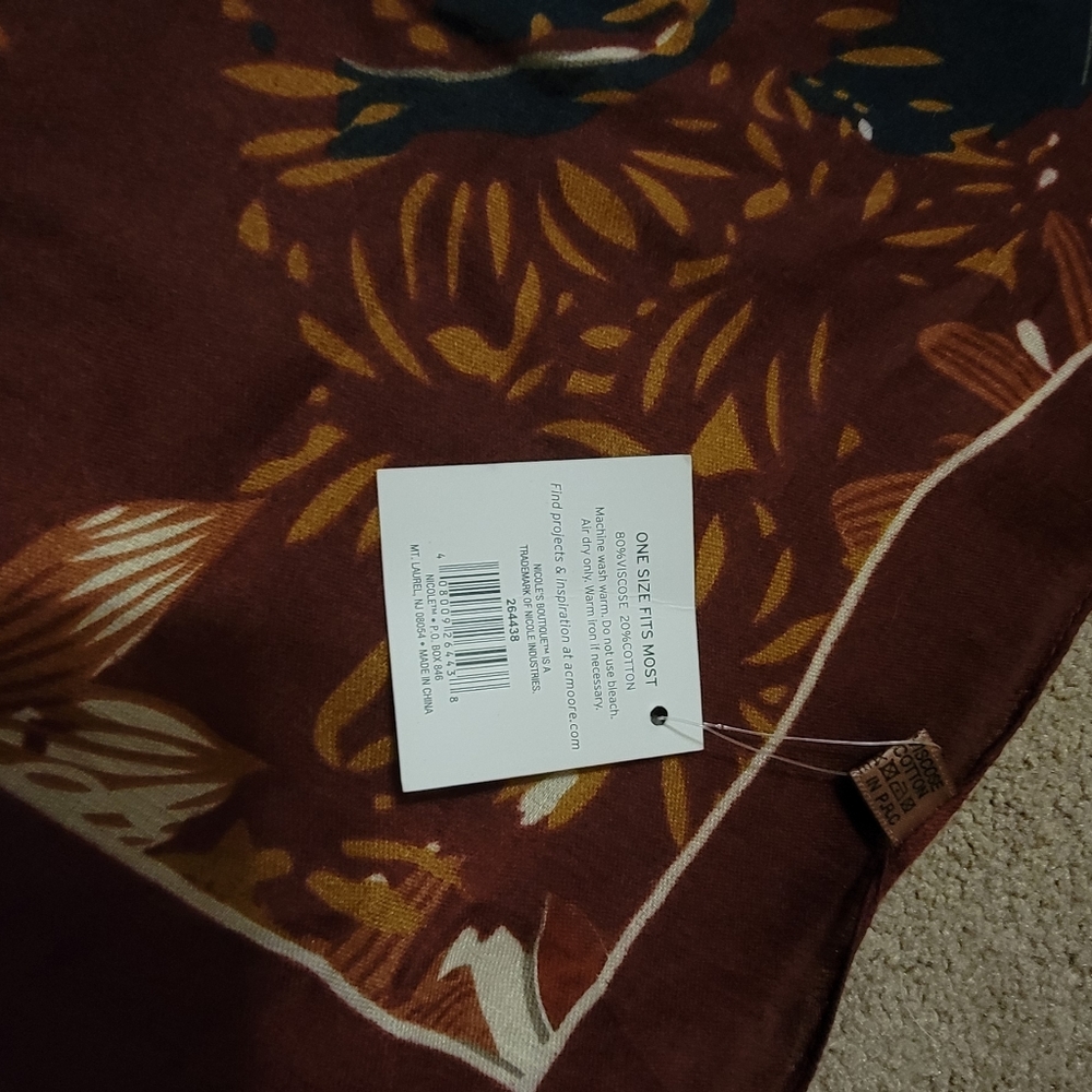 PRINT SCARF - Picture 8 of 8
